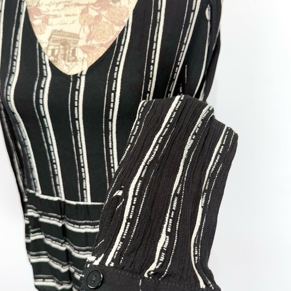 PAPER CRANE Black and White stripe long sleeve peplum top size S - Picture 7 of 14